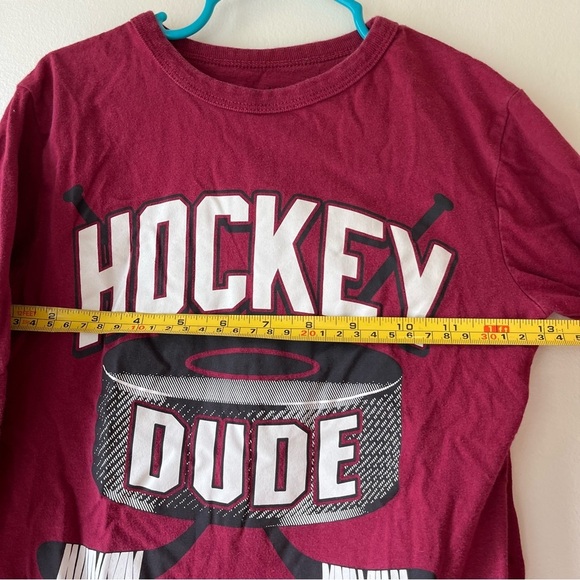 🌼 5/$25 The Children’s Place Boys Long Sleeve Hockey Dude Graphic Tee 7/8 Sports - Picture 7 of 8